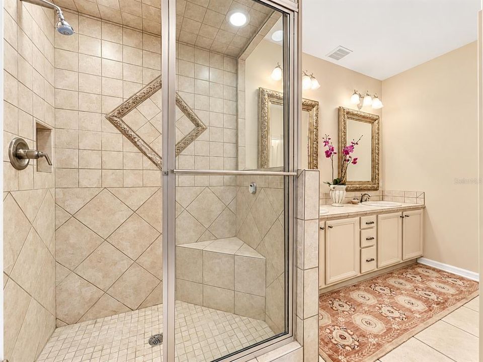 En Venta: $3,250,000 (4 camas, 4 baños, 5995 Pies cuadrados)