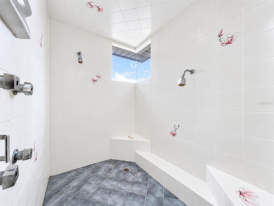 En Venta: $3,250,000 (4 camas, 4 baños, 5995 Pies cuadrados)