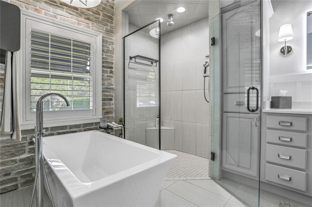 For Sale: $765,000 (3 beds, 2 baths, 2678 Square Feet)