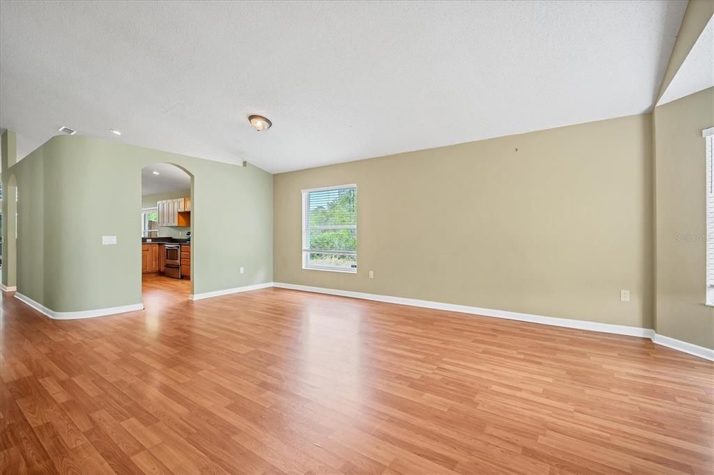 For Rent: $3,150 (4 beds, 2 baths, 2074 Square Feet)
