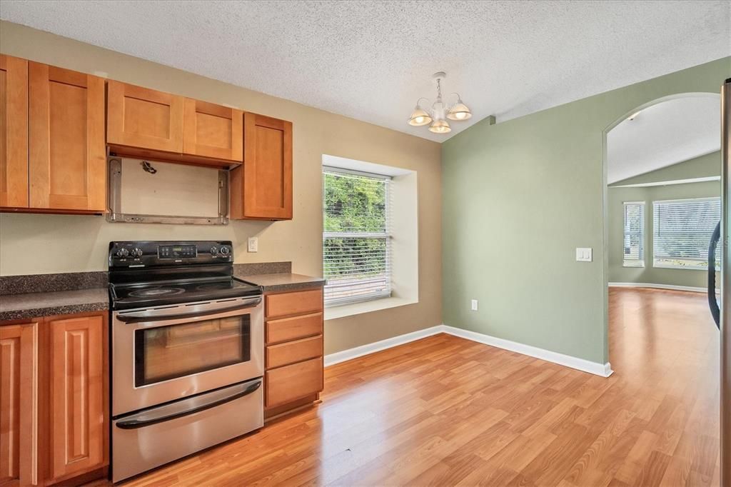 For Rent: $3,150 (4 beds, 2 baths, 2074 Square Feet)