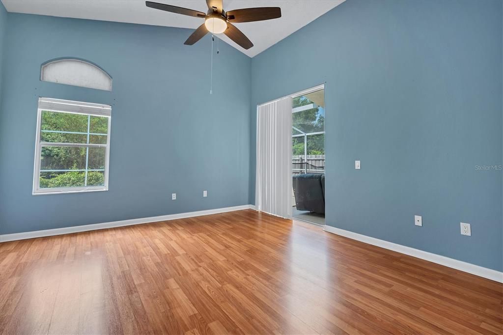 For Rent: $3,150 (4 beds, 2 baths, 2074 Square Feet)