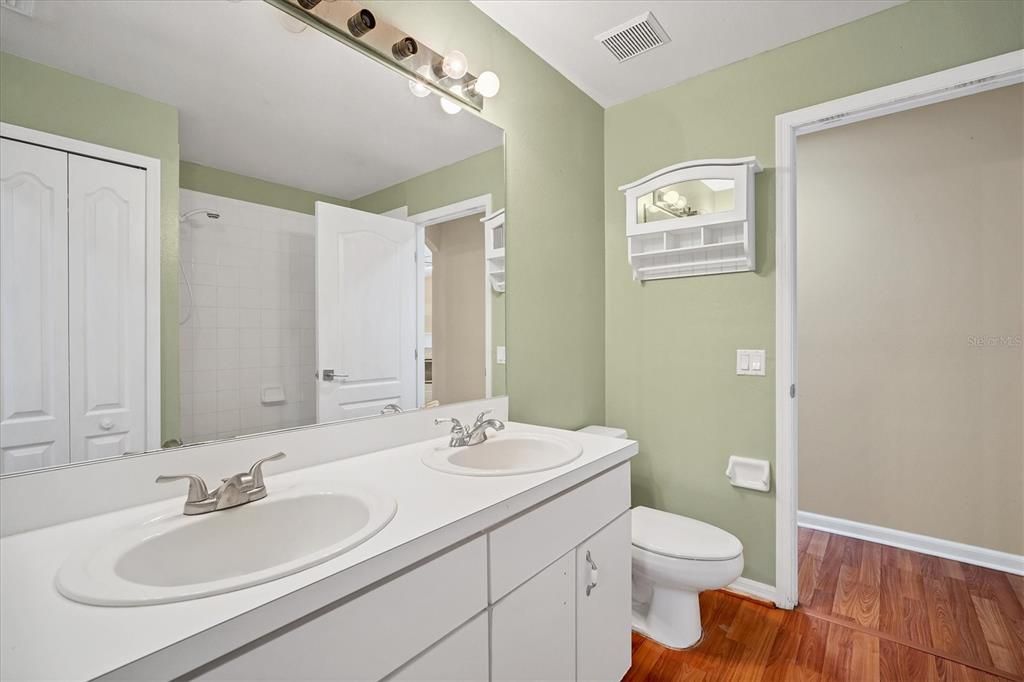 For Rent: $3,150 (4 beds, 2 baths, 2074 Square Feet)
