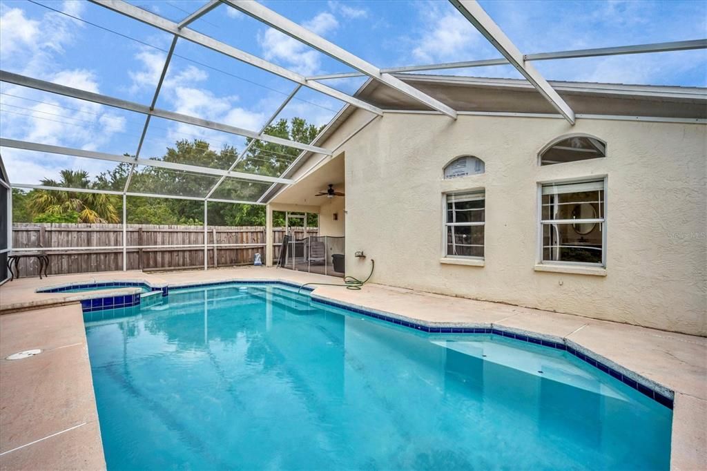 For Rent: $3,150 (4 beds, 2 baths, 2074 Square Feet)