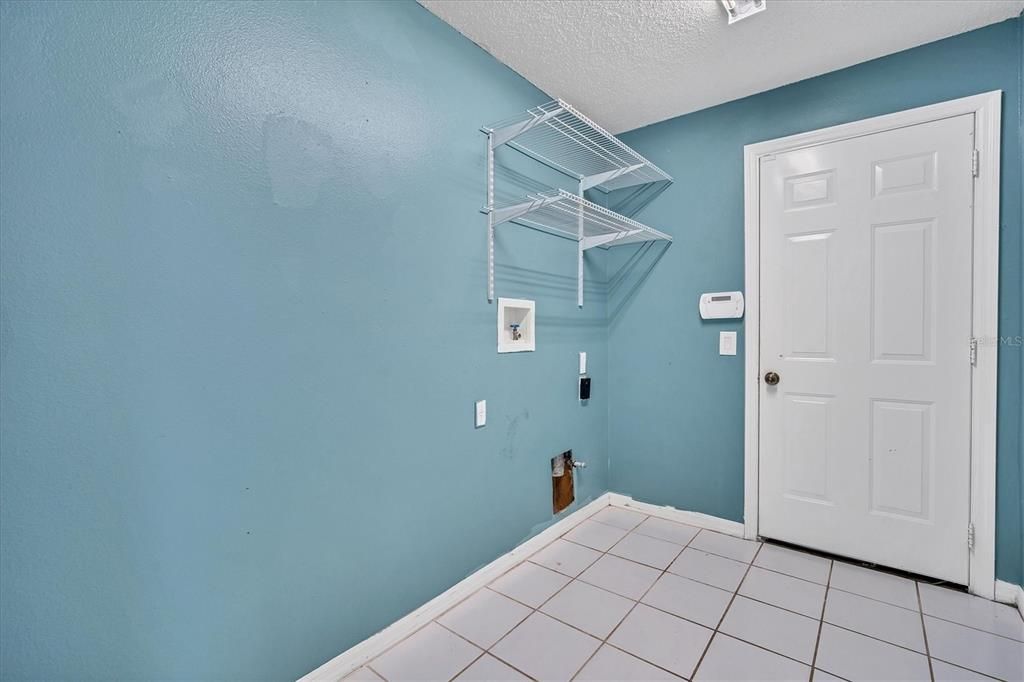 For Rent: $3,150 (4 beds, 2 baths, 2074 Square Feet)