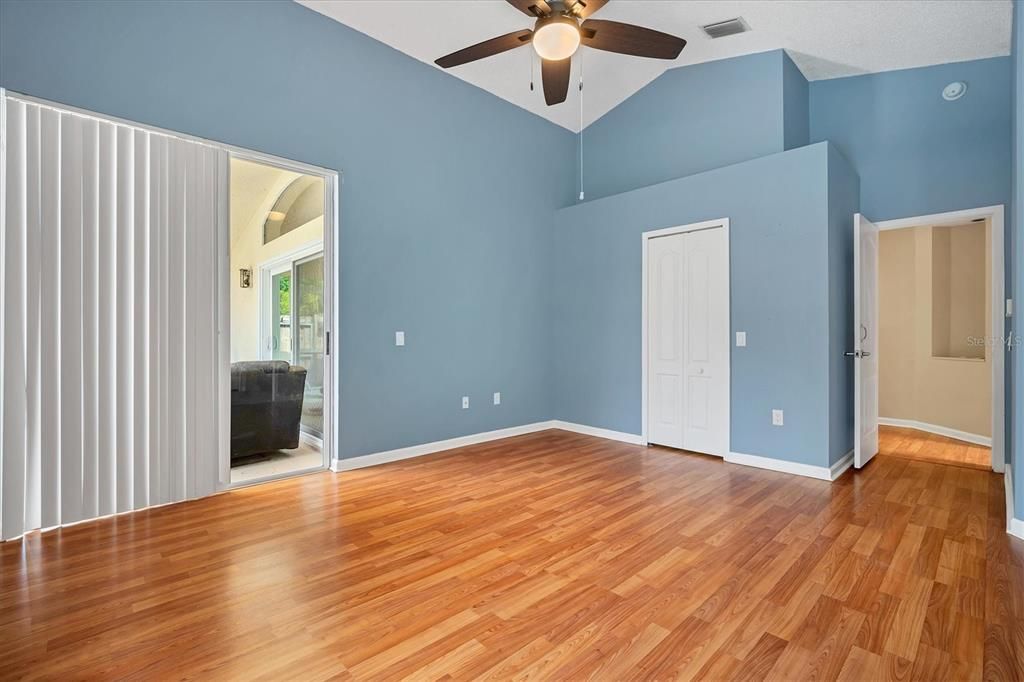 For Rent: $3,150 (4 beds, 2 baths, 2074 Square Feet)