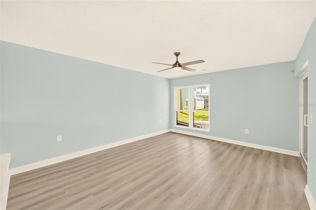 For Rent: $2,200 (2 beds, 2 baths, 1040 Square Feet)
