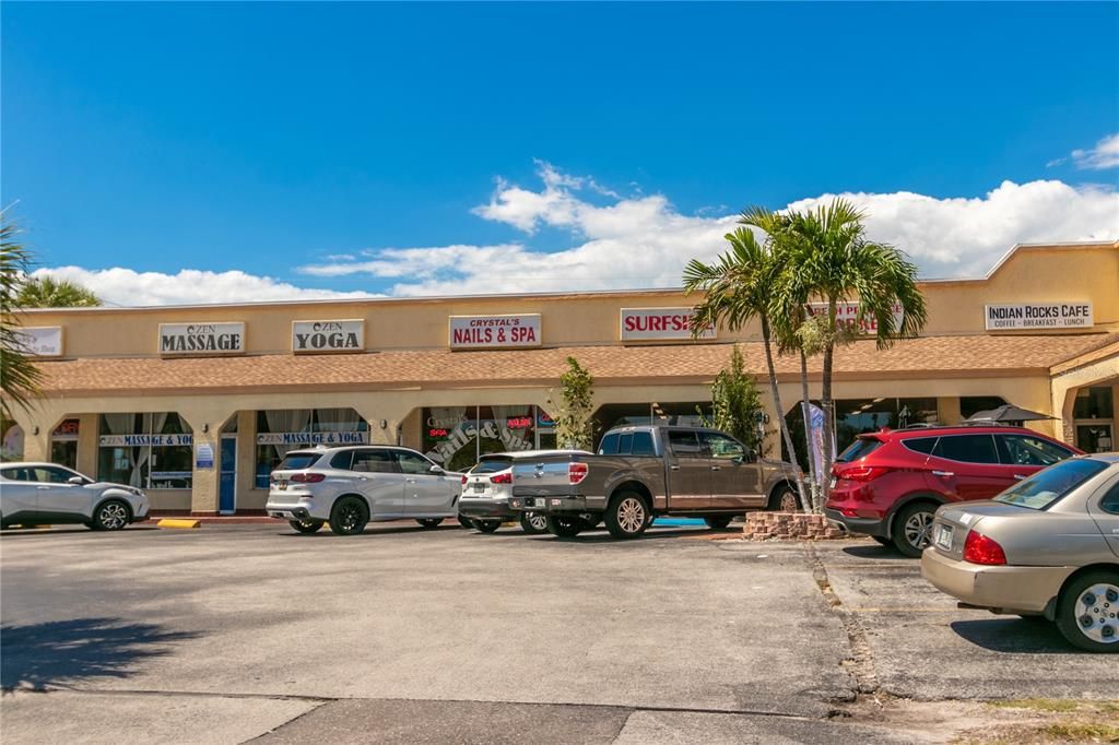 For Rent: $2,200 (2 beds, 2 baths, 1040 Square Feet)