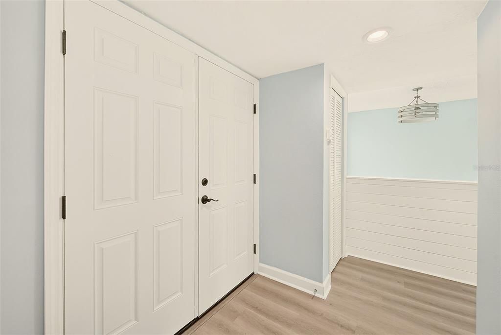 For Rent: $2,200 (2 beds, 2 baths, 1040 Square Feet)