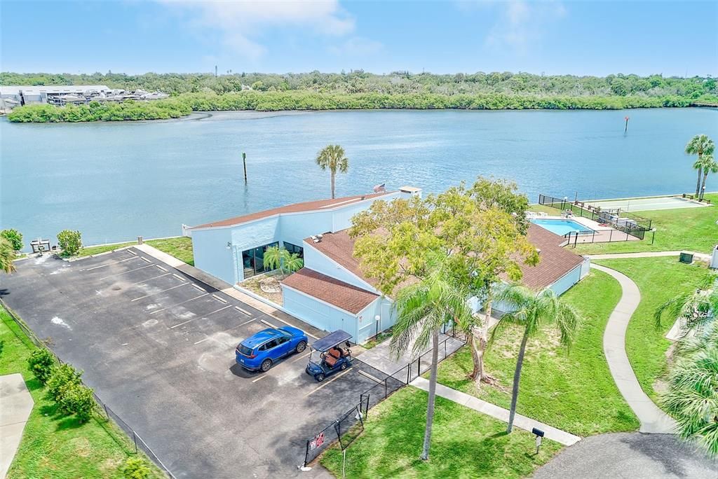 For Rent: $2,200 (2 beds, 2 baths, 1040 Square Feet)
