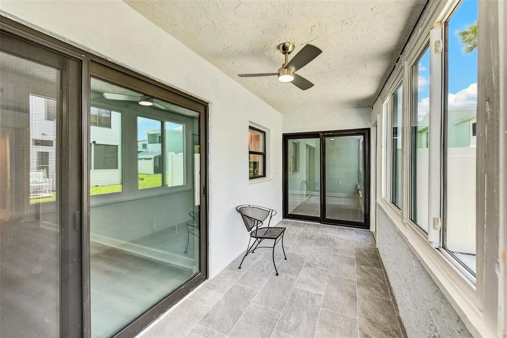 For Rent: $2,200 (2 beds, 2 baths, 1040 Square Feet)