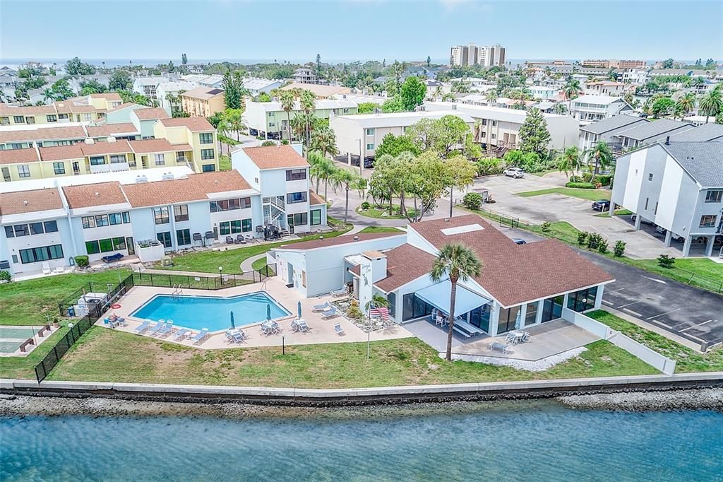For Rent: $2,200 (2 beds, 2 baths, 1040 Square Feet)