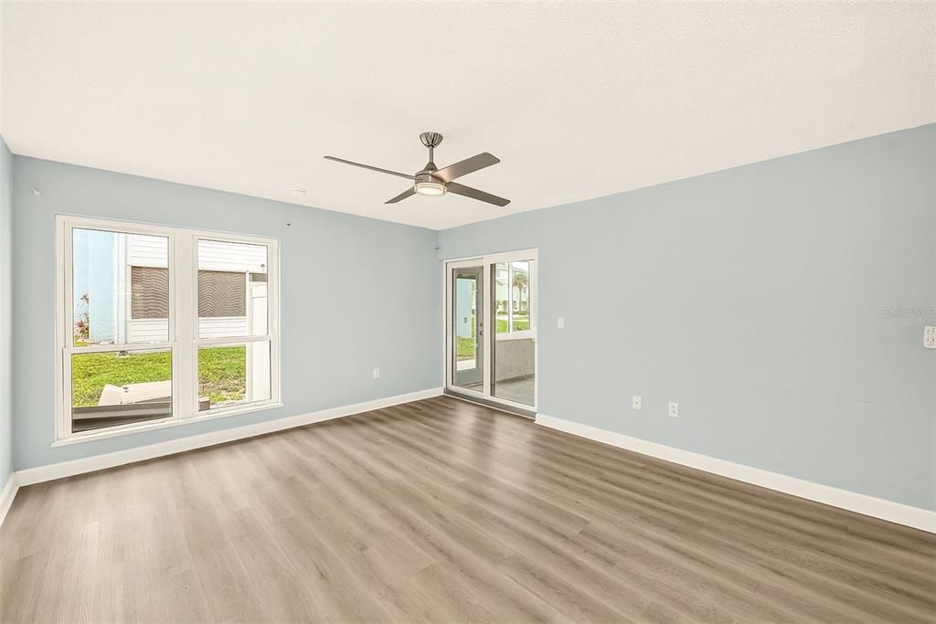 For Rent: $2,200 (2 beds, 2 baths, 1040 Square Feet)