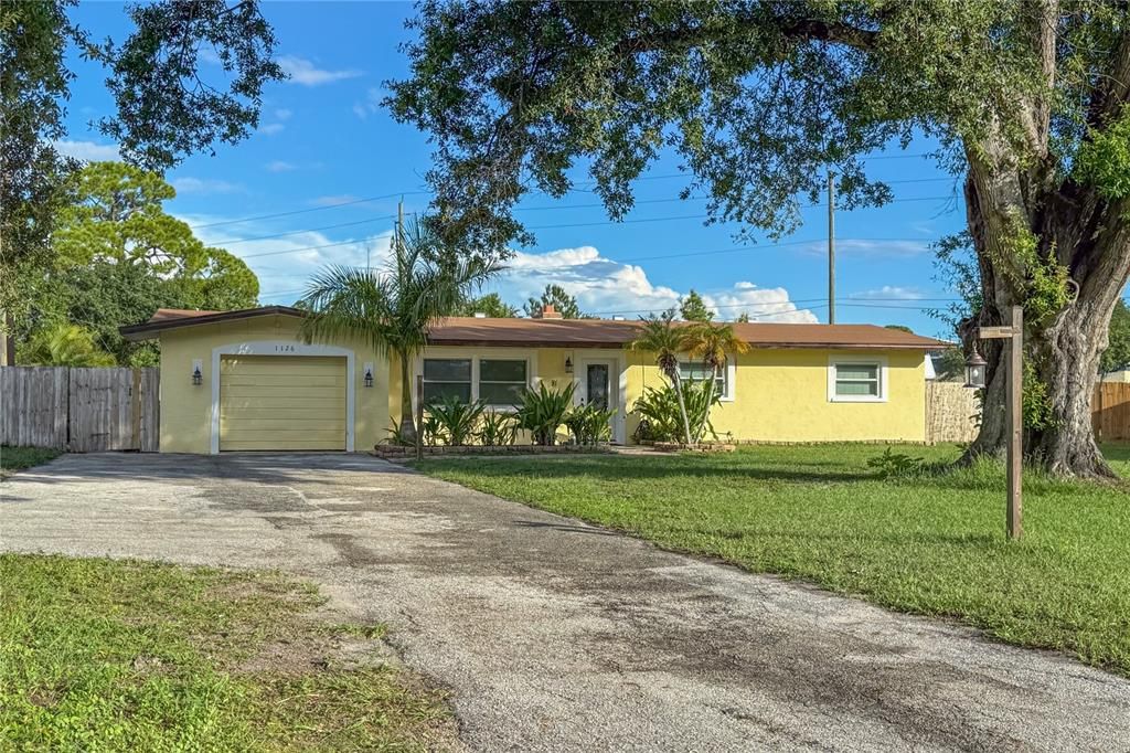 На продажу: $439,900 (3 спален, 2 ванн, 1836 Квадратных фут)