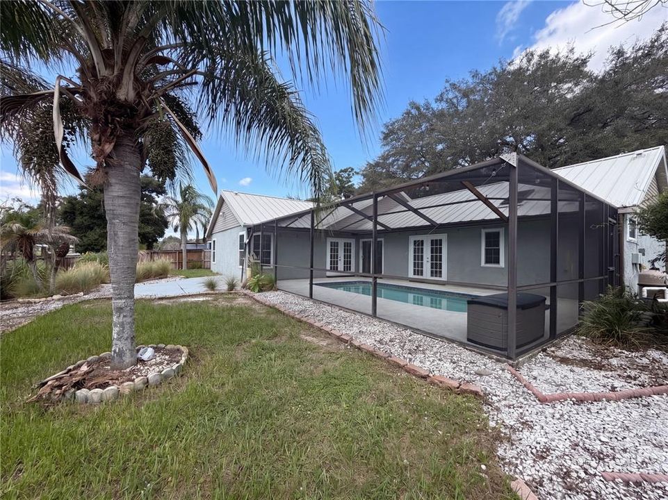 En Venta: $390,000 (4 camas, 2 baños, 1992 Pies cuadrados)