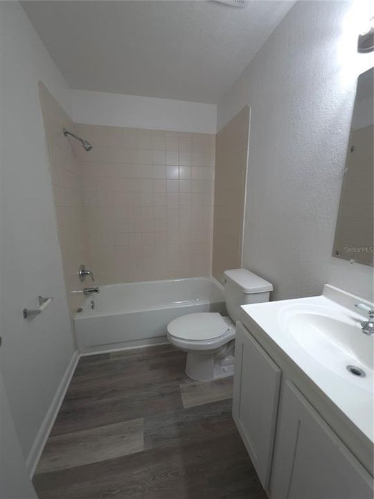 For Rent: $1,950 (3 beds, 2 baths, 1476 Square Feet)