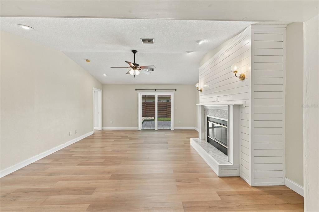 For Sale: $535,000 (4 beds, 2 baths, 1944 Square Feet)