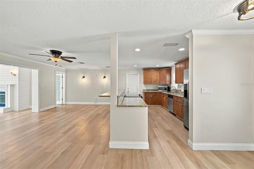 For Sale: $535,000 (4 beds, 2 baths, 1944 Square Feet)