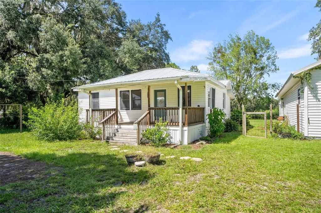 En Venta: $265,000 (4 camas, 2 baños, 1262 Pies cuadrados)