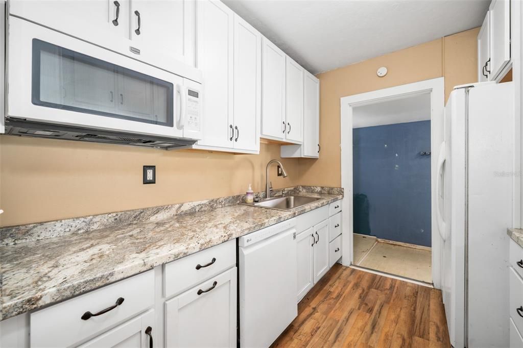 En Venta: $265,000 (4 camas, 2 baños, 1262 Pies cuadrados)