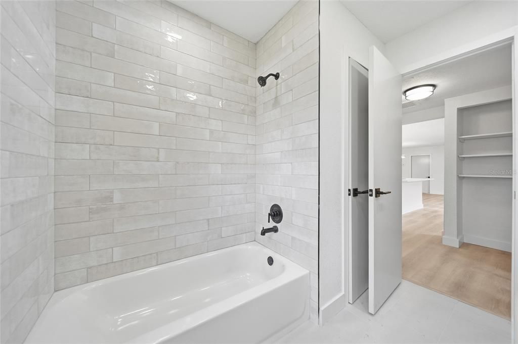 For Sale: $399,900 (3 beds, 2 baths, 1670 Square Feet)