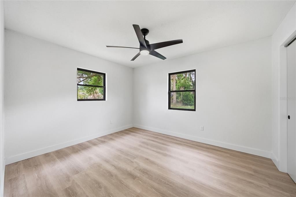 For Sale: $399,900 (3 beds, 2 baths, 1670 Square Feet)