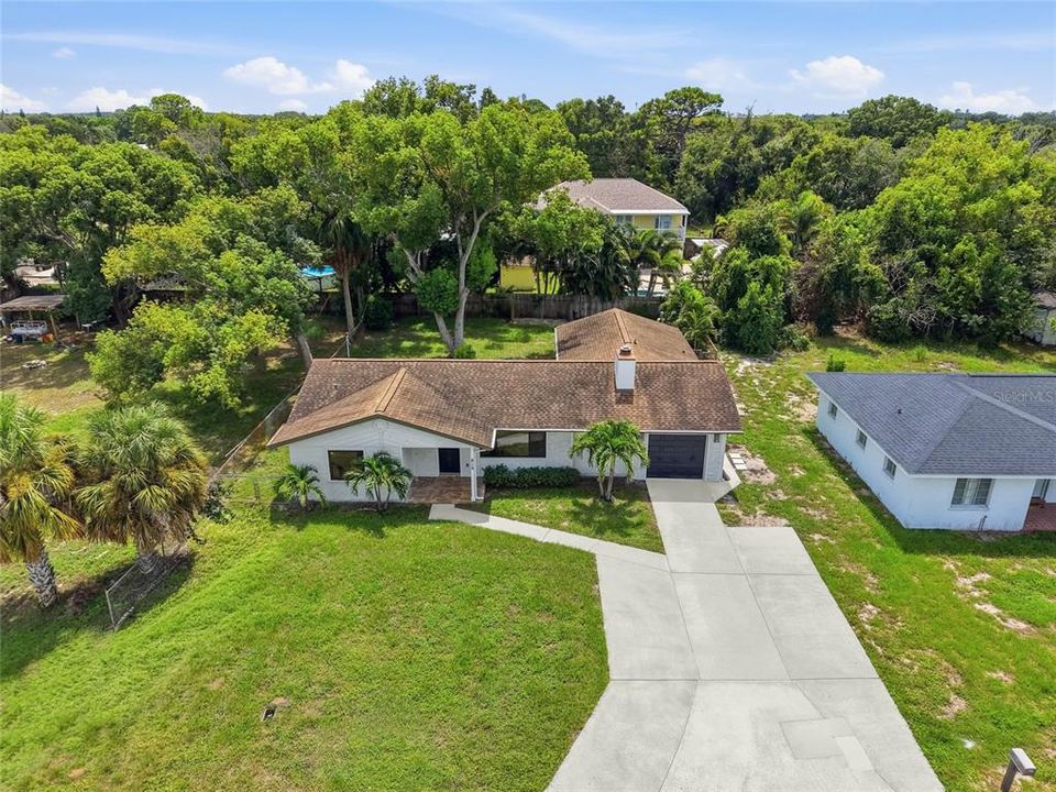 For Sale: $399,900 (3 beds, 2 baths, 1670 Square Feet)