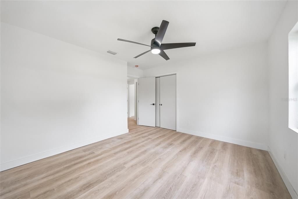 For Sale: $399,900 (3 beds, 2 baths, 1670 Square Feet)