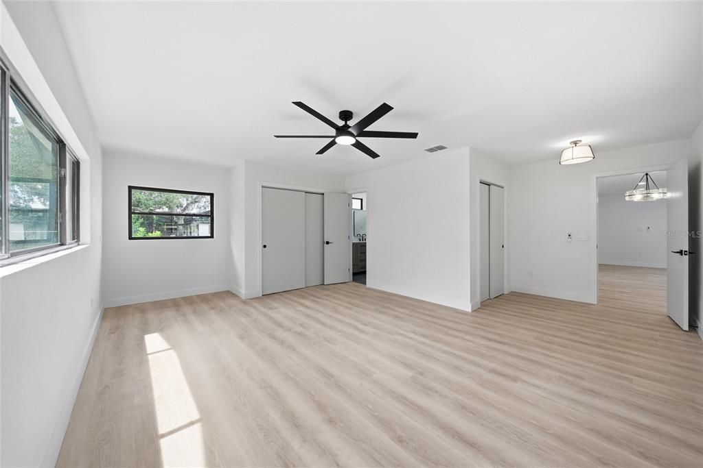 For Sale: $399,900 (3 beds, 2 baths, 1670 Square Feet)