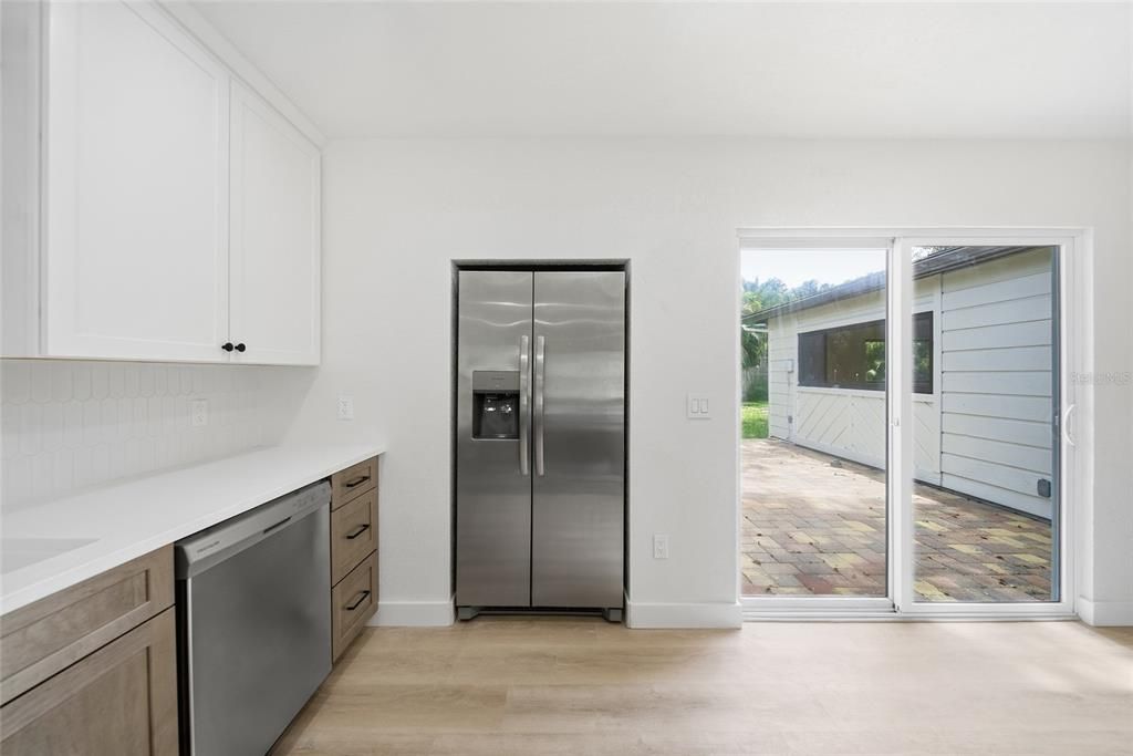 For Sale: $399,900 (3 beds, 2 baths, 1670 Square Feet)