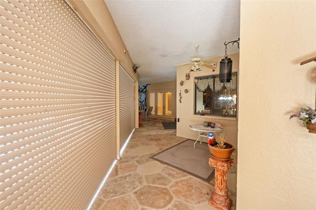 En Venta: $1,100,000 (3 camas, 4 baños, 3098 Pies cuadrados)