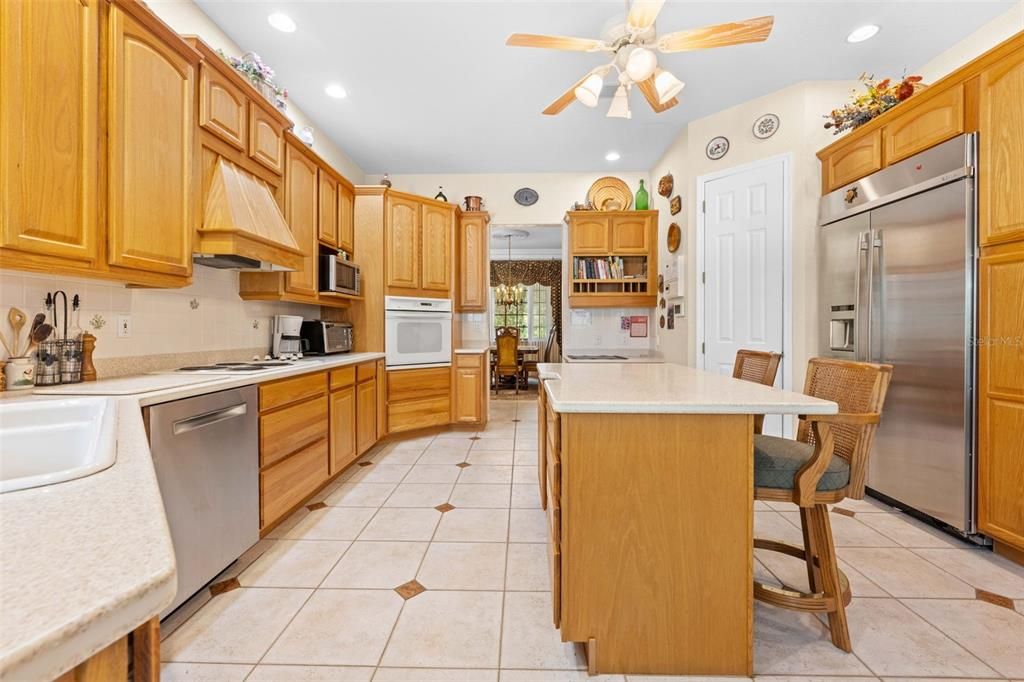 En Venta: $1,100,000 (3 camas, 4 baños, 3098 Pies cuadrados)
