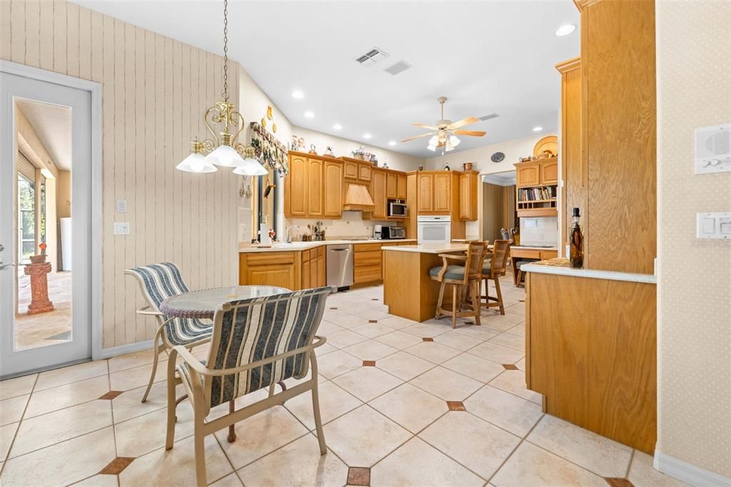En Venta: $1,100,000 (3 camas, 4 baños, 3098 Pies cuadrados)
