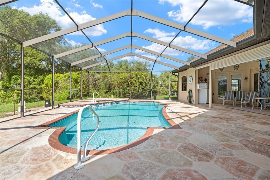 En Venta: $1,100,000 (3 camas, 4 baños, 3098 Pies cuadrados)
