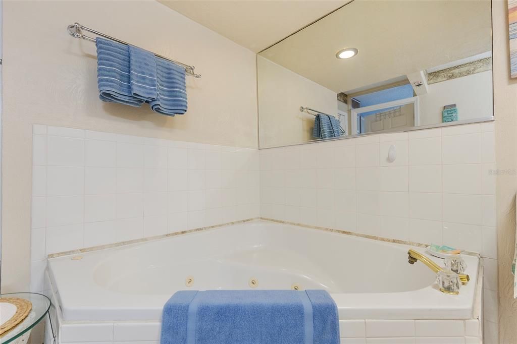 En Venta: $185,000 (1 camas, 2 baños, 691 Pies cuadrados)
