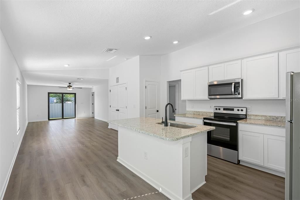 En Venta: $323,900 (3 camas, 2 baños, 1268 Pies cuadrados)