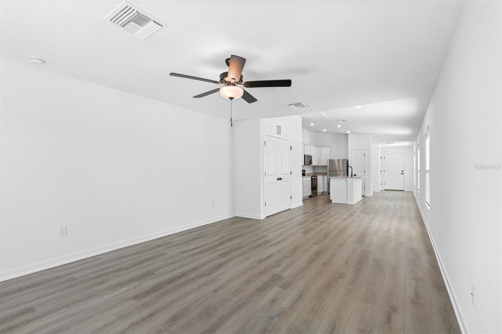 En Venta: $323,900 (3 camas, 2 baños, 1268 Pies cuadrados)