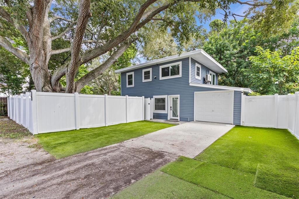 For Sale: $350,000 (3 beds, 2 baths, 1248 Square Feet)