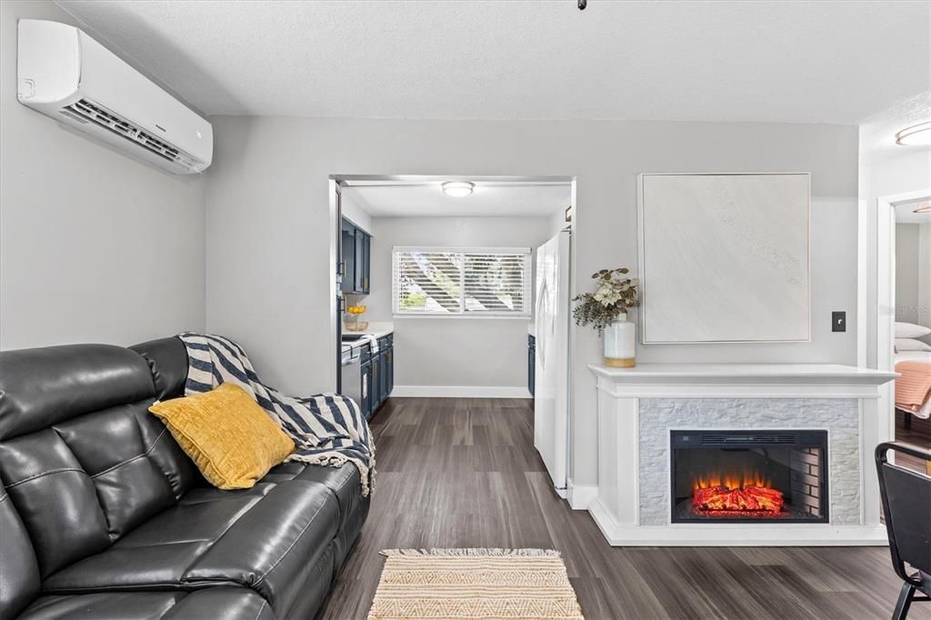 For Sale: $350,000 (3 beds, 2 baths, 1248 Square Feet)