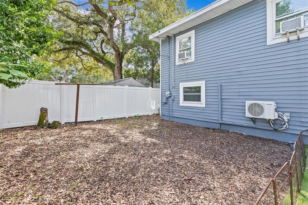 For Sale: $350,000 (3 beds, 2 baths, 1248 Square Feet)