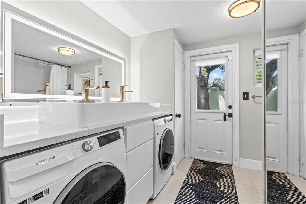 For Sale: $350,000 (3 beds, 2 baths, 1248 Square Feet)