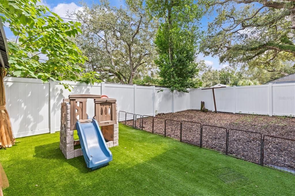 For Sale: $350,000 (3 beds, 2 baths, 1248 Square Feet)