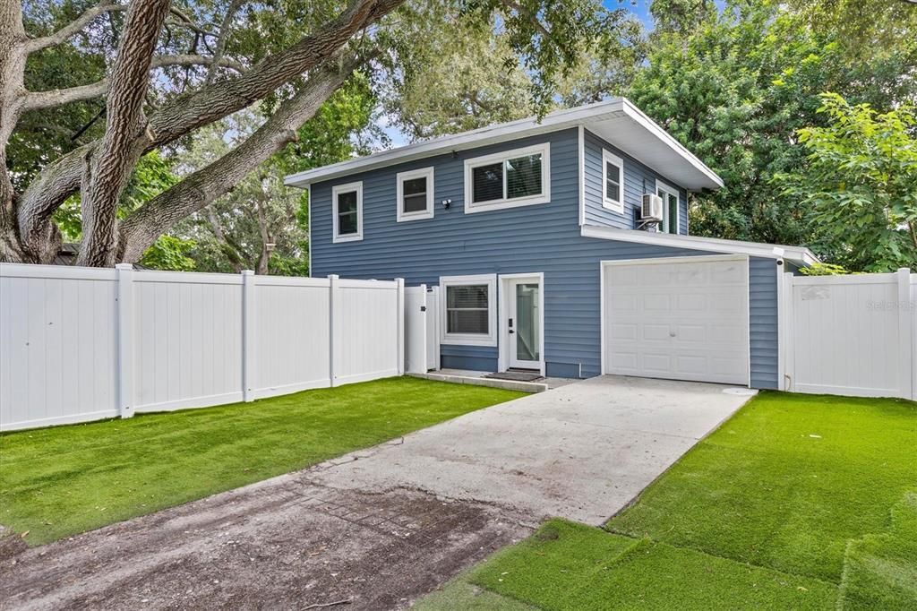 For Sale: $350,000 (3 beds, 2 baths, 1248 Square Feet)