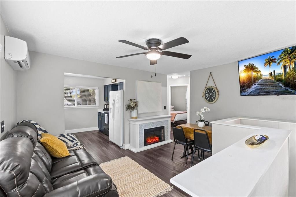 For Sale: $350,000 (3 beds, 2 baths, 1248 Square Feet)
