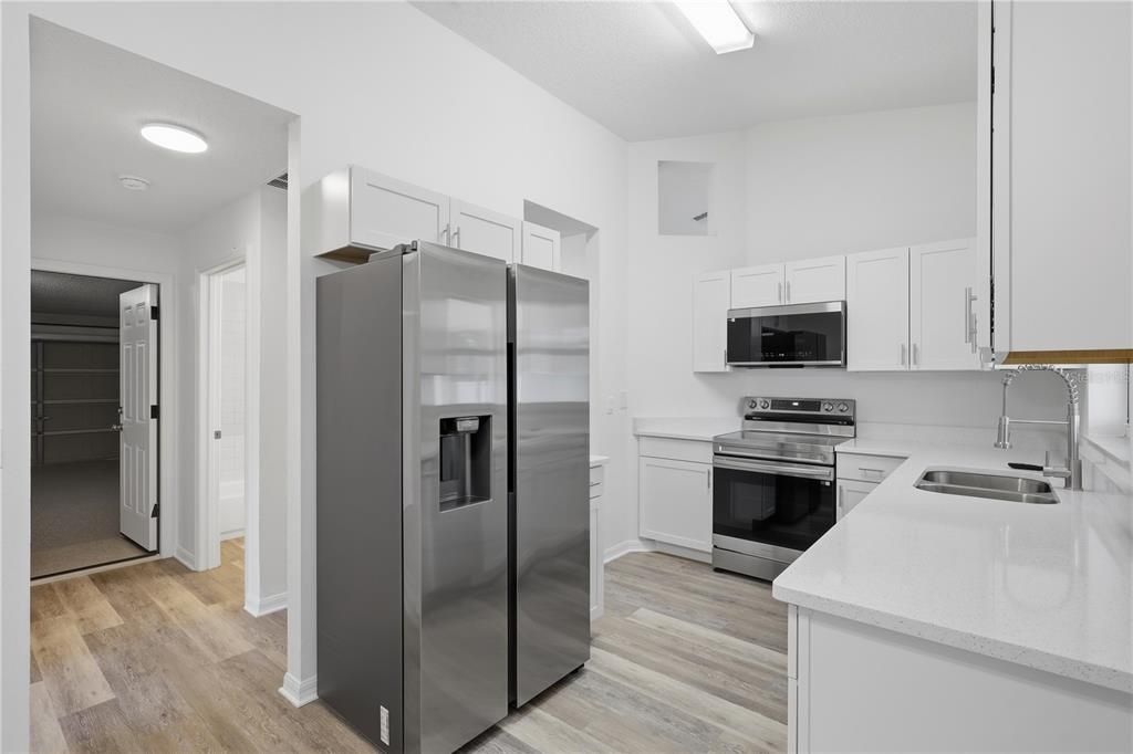 На продажу: $269,900 (3 спален, 2 ванн, 1376 Квадратных фут)