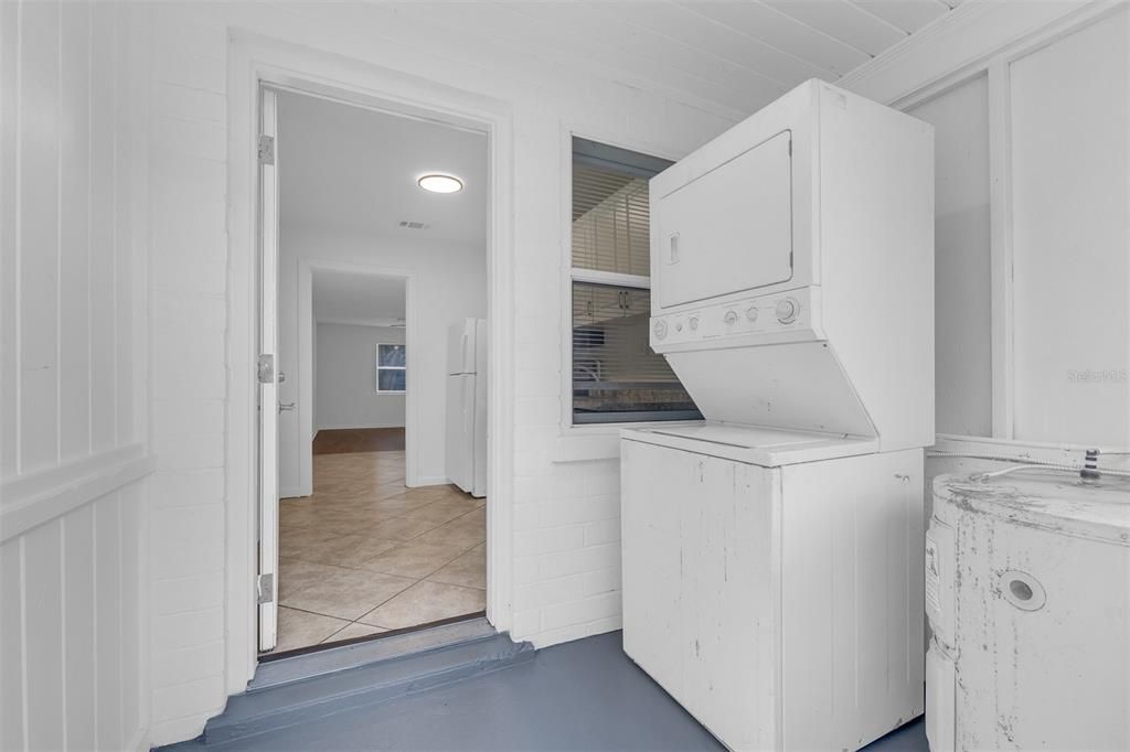 На продажу: $529,000 (4 спален, 0 ванн, 1568 Квадратных фут)