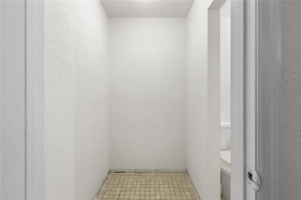 For Sale: $699,990 (3 beds, 2 baths, 2980 Square Feet)
