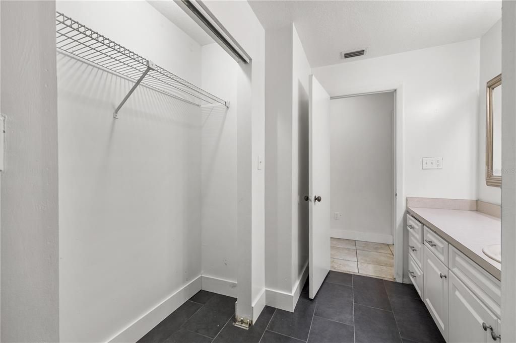 For Sale: $699,990 (3 beds, 2 baths, 2980 Square Feet)