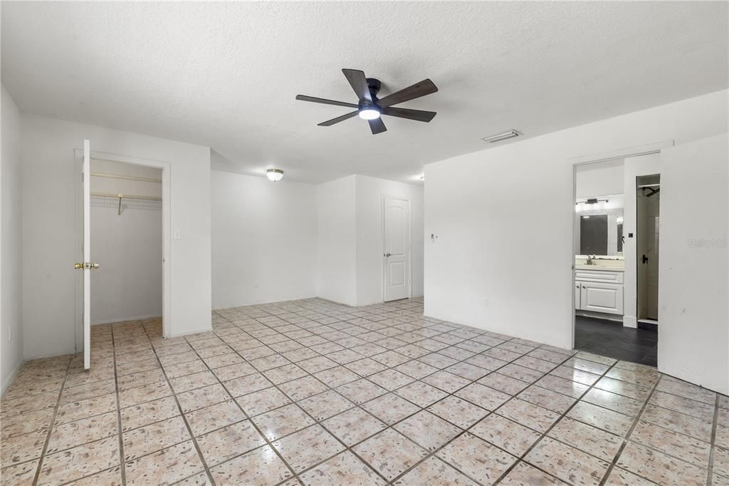 For Sale: $699,990 (3 beds, 2 baths, 2980 Square Feet)