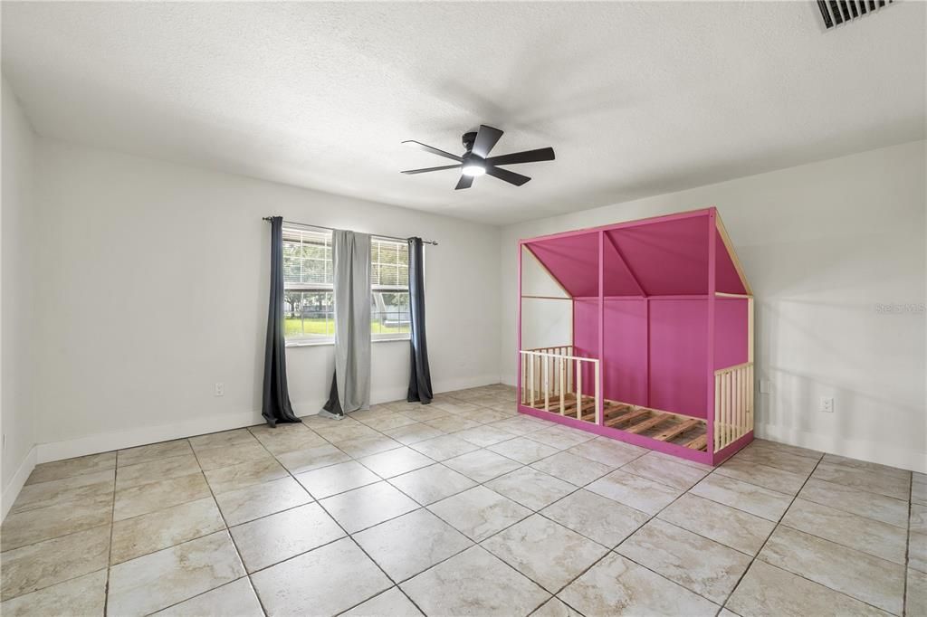 For Sale: $699,990 (3 beds, 2 baths, 2980 Square Feet)